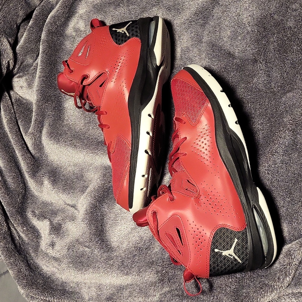 Nike Air Jordan Ace 23 II Gym Red Basketball Sneaker size 11